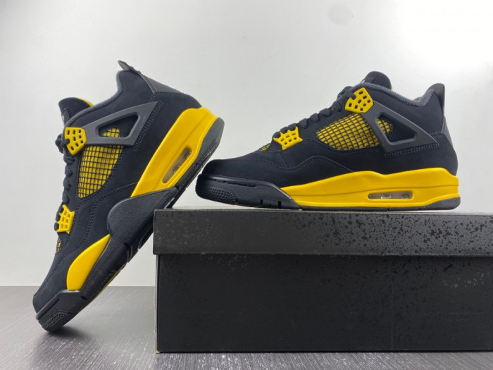 Air Jordan 4 Retro "Thunder' 2023 308497-017