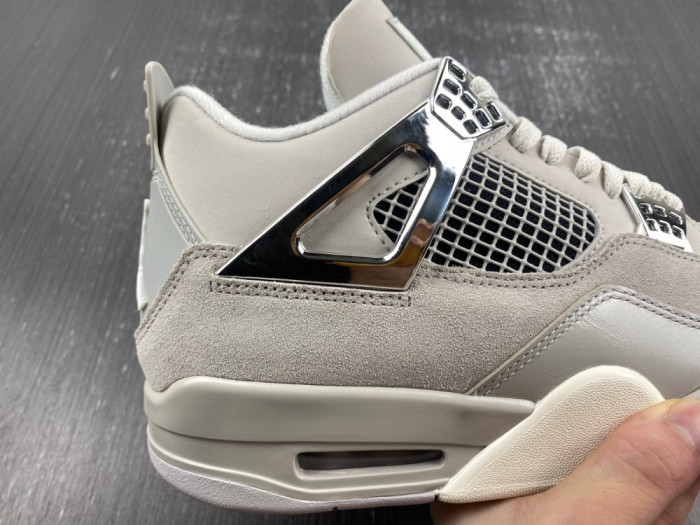 Air Jordan 4 Frozen Moments AQ9129-001