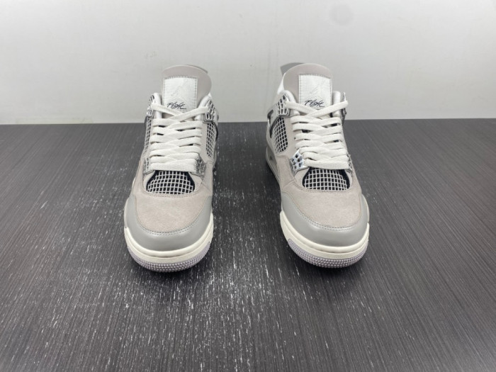 Air Jordan 4 Frozen Moments AQ9129-001