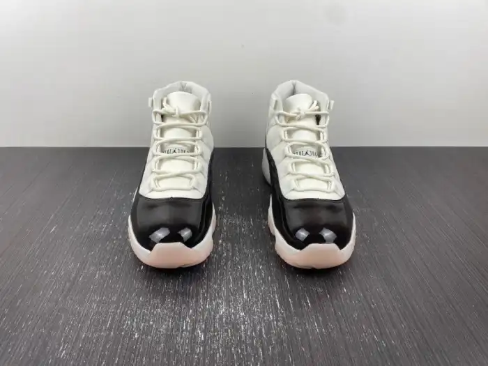 Air Jordan 11 Neapolitan AR0715-101