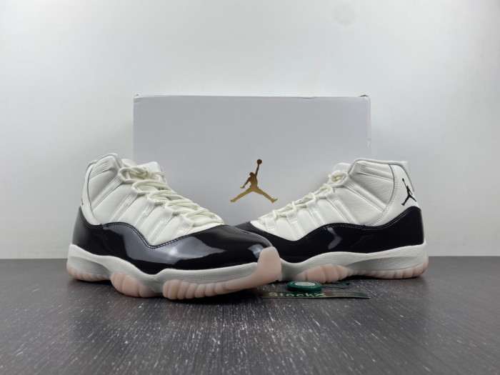 Air Jordan 11 Neapolitan AR0715-101