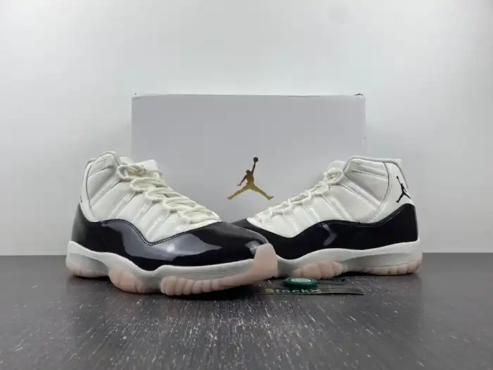 Onekick Air Jordan 11 Neapolitan AR0715-101