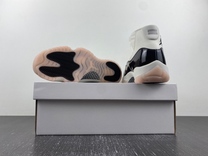 Air Jordan 11 Neapolitan AR0715-101