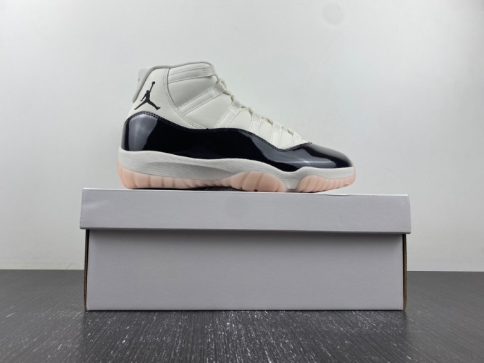 Air Jordan 11 Neapolitan AR0715-101