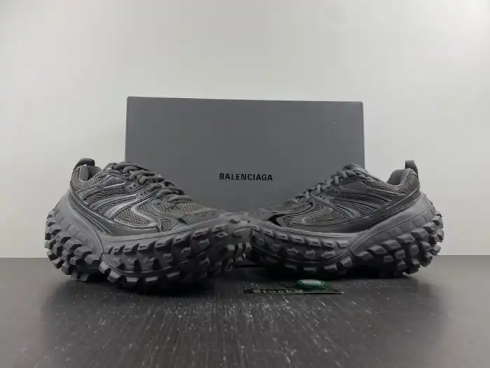 Rep BLCG DEFENDER SNEAKER 685613-W2RA6 3000