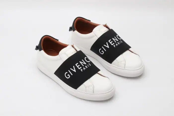 Rep Givench LOW-TOP SNEAKER