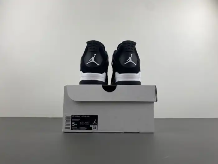 Air Jordan 4 Retro White Thunder FQ8213-001