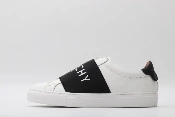 Givench LOW-TOP SNEAKER