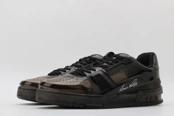 Loui Vuitto LV SNEAKER LOW