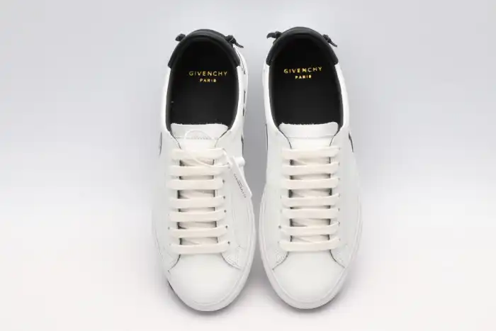 Givench LOW-TOP SNEAKER