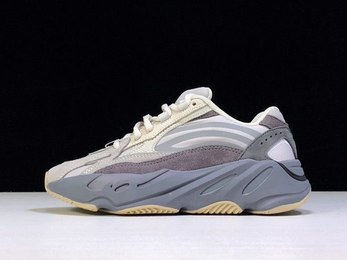 Onekick Adidas Yeezy Boost 700 v2 Tephra FU7914