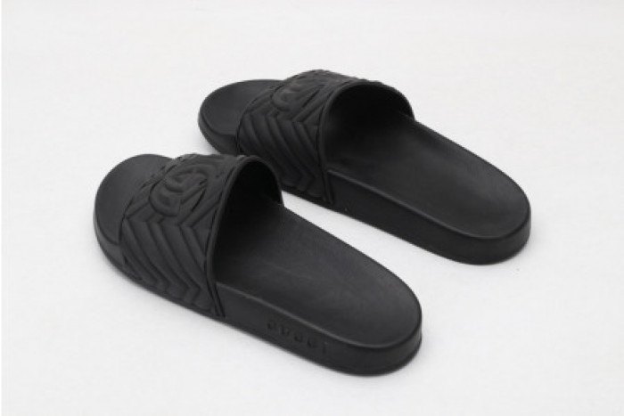 Onekick GUCC SLIPPERS ALL BLACK