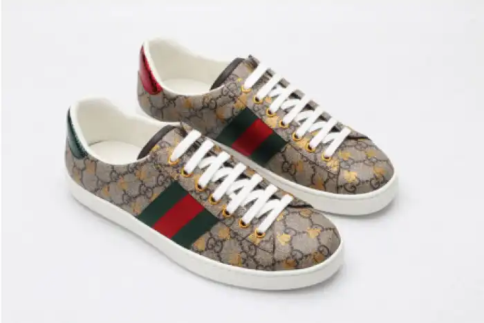 GUCC ACE EMBROIDERED LOW-TOP SNEAKER 548950 9N020 8465