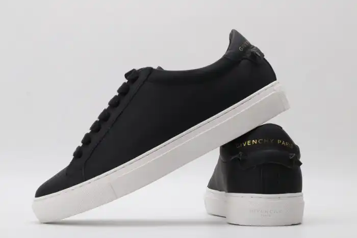 Cheap Givench LOW-TOP SNEAKER