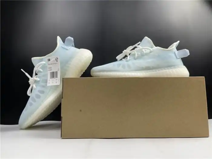 Adidas Yeezy Boost 350 V2 Mono Ice GW2869