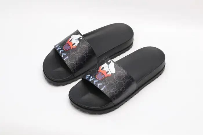 GUCC SLIPPERS