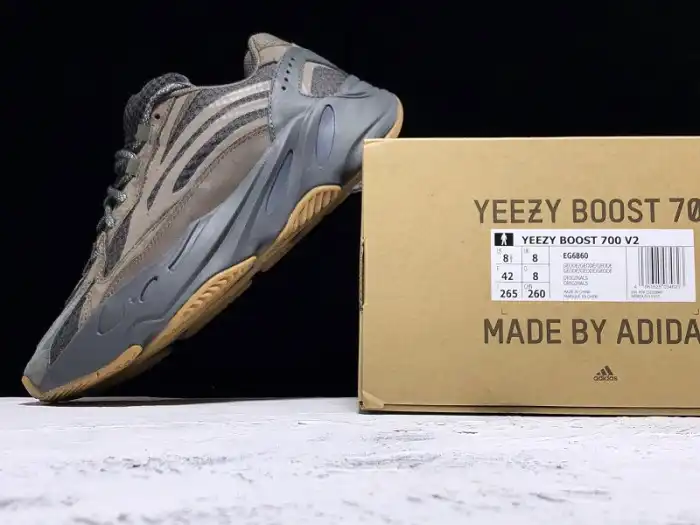 Rep Adidas Yeezy Boost 700 v2 Geode EG6860