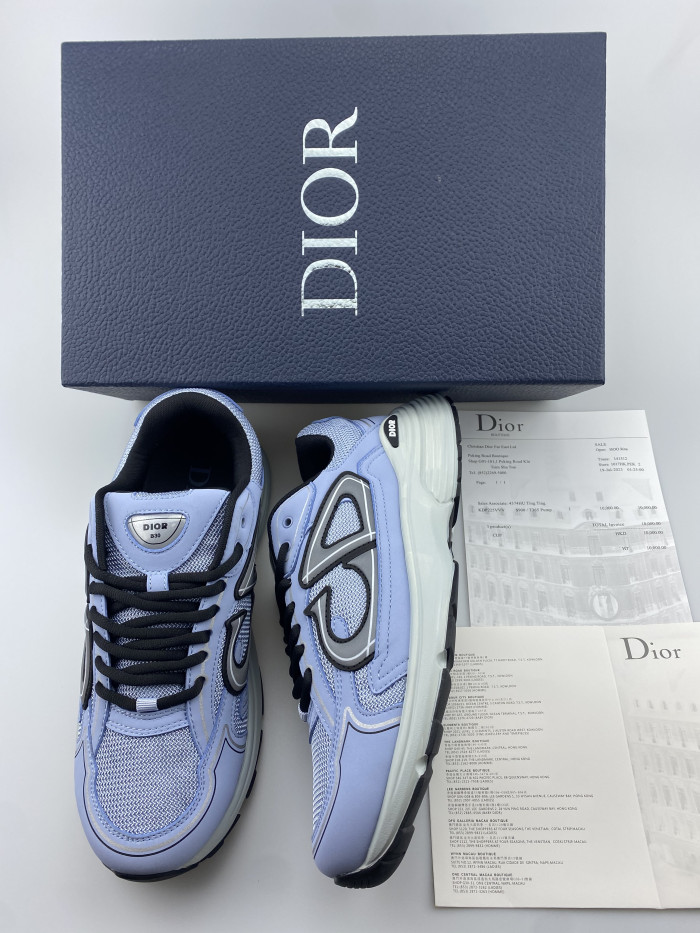 DR B30 Sneakers