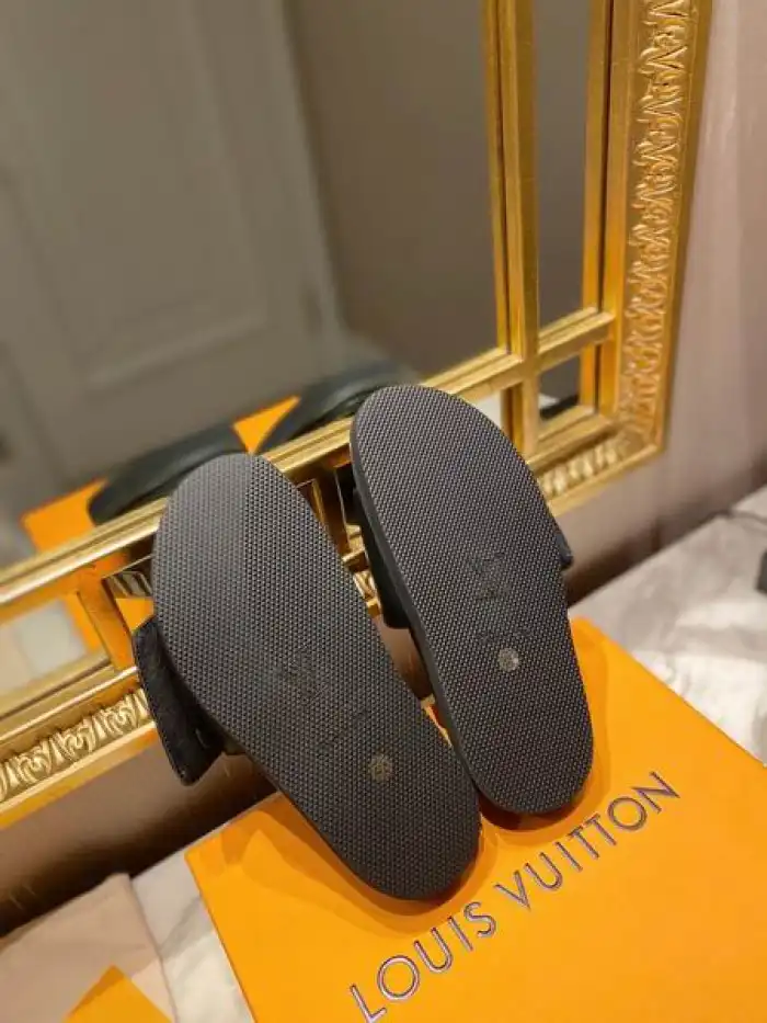 Cheap LV SLIPPERS