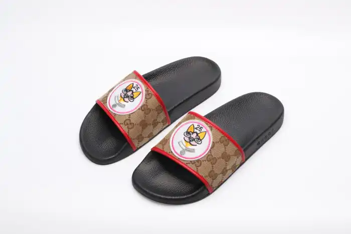 GUCC SLIPPERS