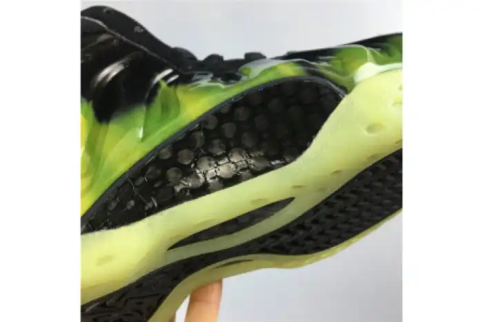 Rep NIKE AIR FOAMPOSITE ONE PARANORMAN 'PARANORMAN' 579771-003