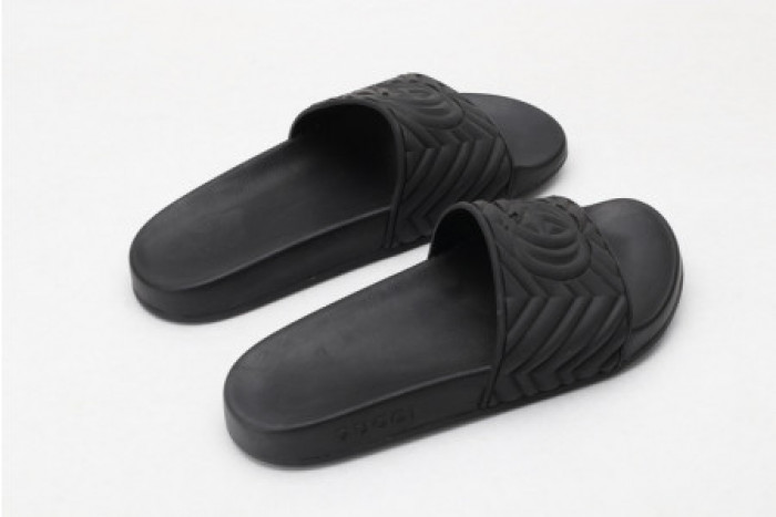 Onekick GUCC SLIPPERS ALL BLACK