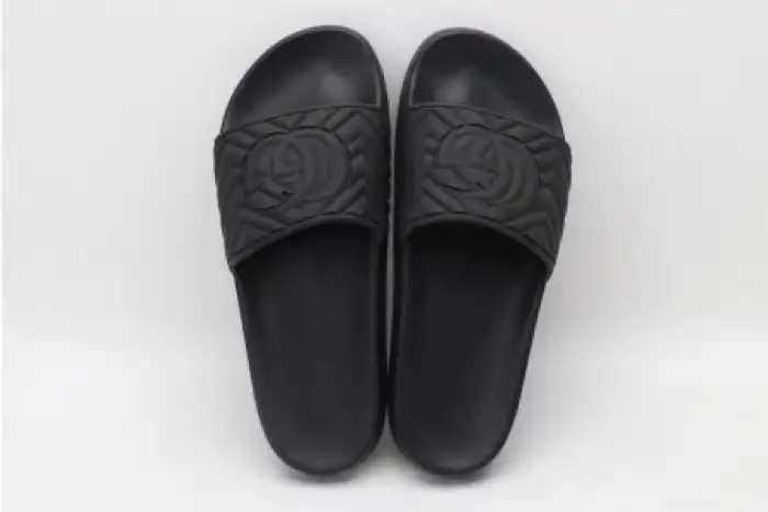 Rep GUCC SLIPPERS ALL BLACK