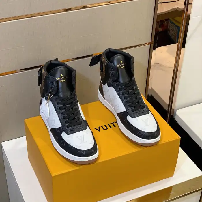 Loui Vuitto RIVILI SNEAKER