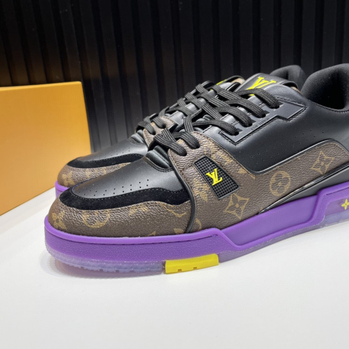 LV TRAINER SNEAKER LOW