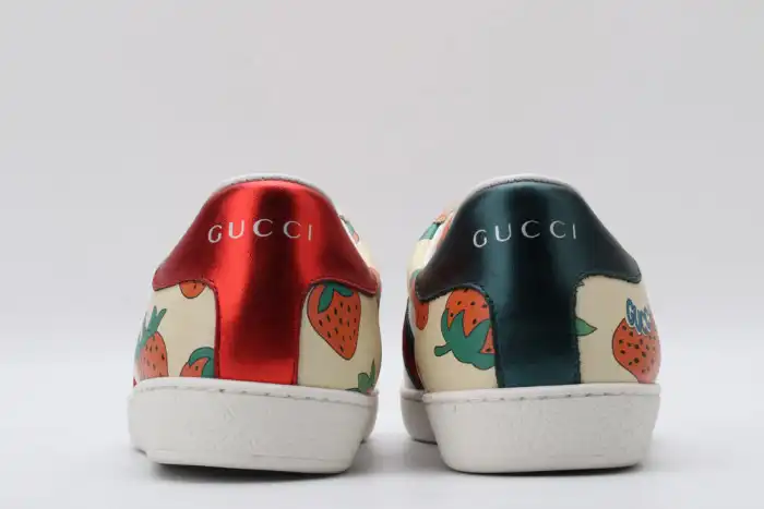 GUCC LOW-TOP SNEAKER