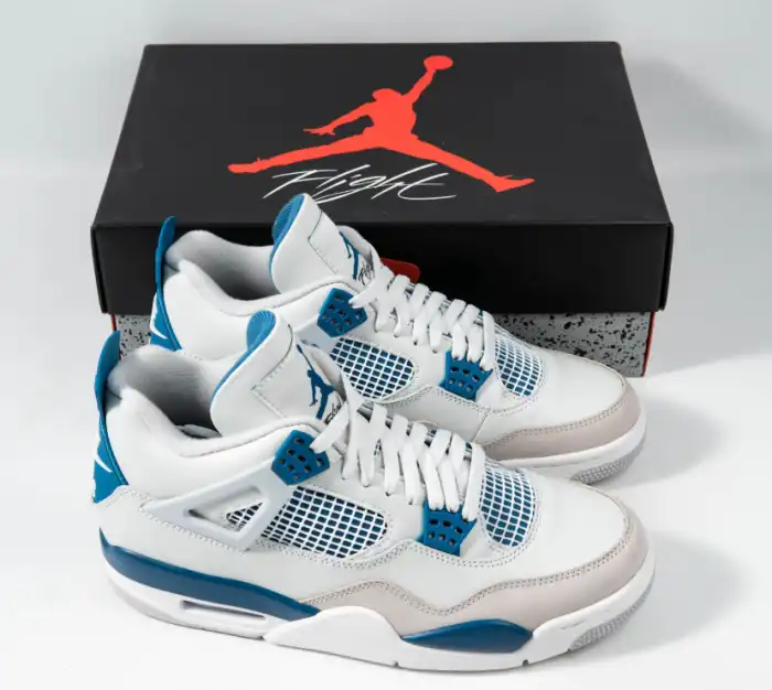 Jordan 4 Retro Military Blue (2024)