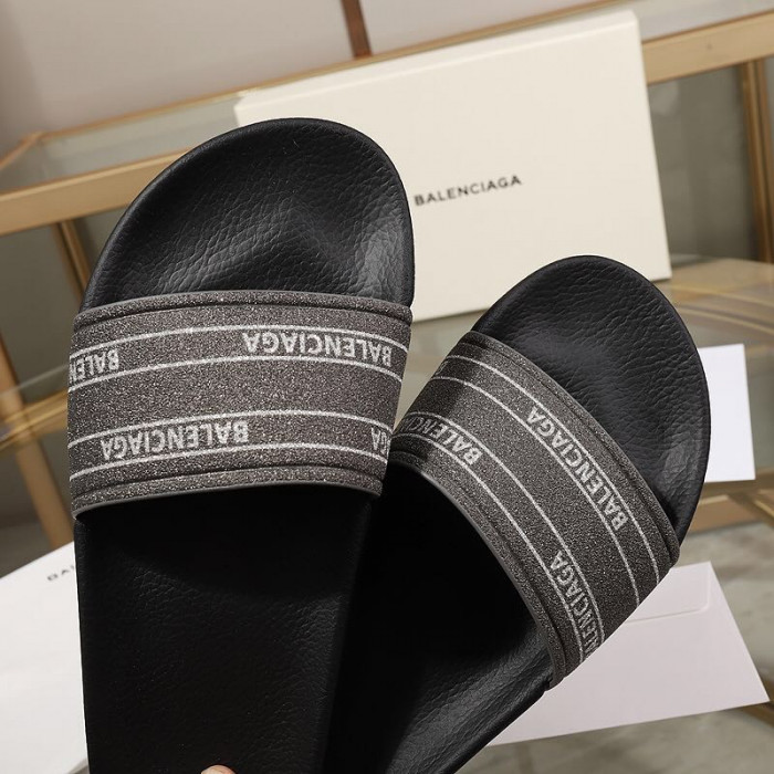 Onekick BLCG SLIPPERS