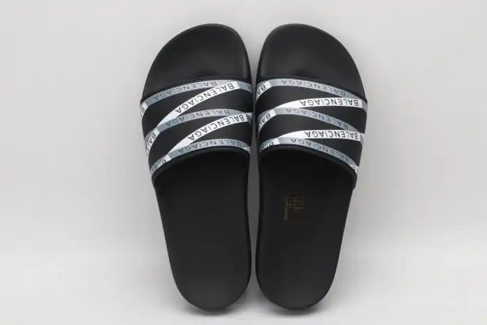 Cheap BLCG SLIPPERS