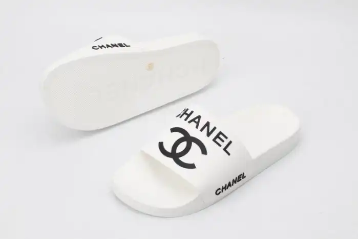 CHANE1 SLIPPERS