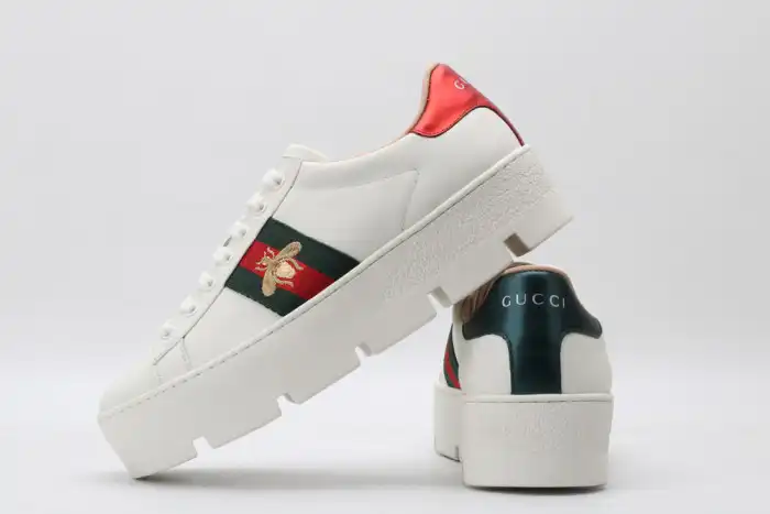 GUCC LOW-TOP SNEAKER