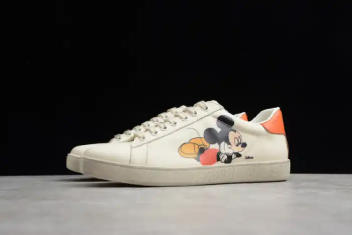 Rep DISNEY & GUCC 550051 9N020 8465