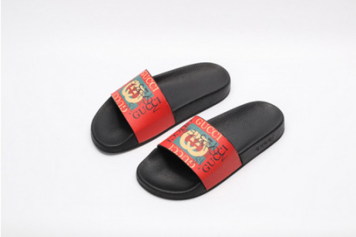 Onekick GUCC SLIPPERS