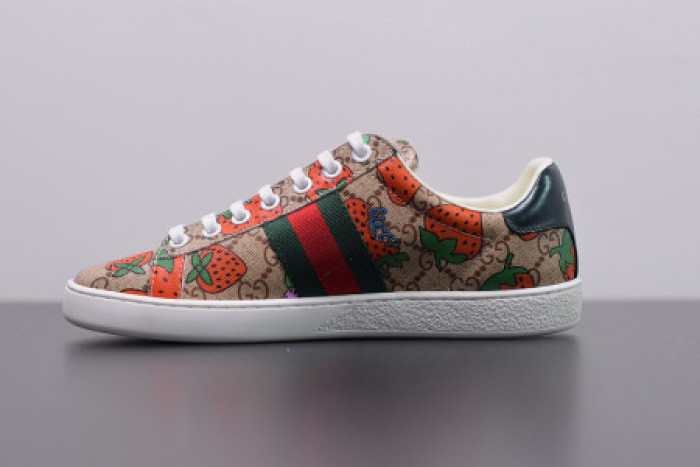 Onekick GUCC ACE EMBROIDERED LOW-TOP SNEAKER 431920 DOPEO 9064