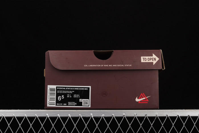 Onekick Nike Dunk Mid Social Status Free Lunch Strawberry Milk DJ1173-600