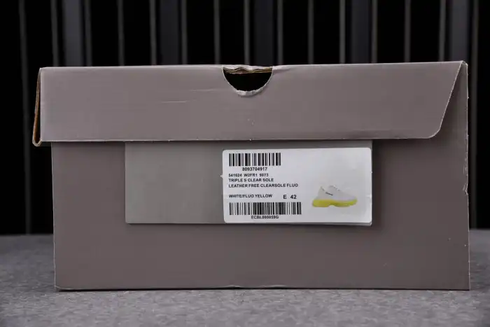 Rep BLCG TRIPLE S SNEAKER 541624 W2FR1 9073