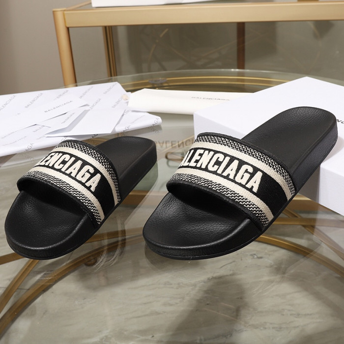 Onekick BLCG SLIPPERS