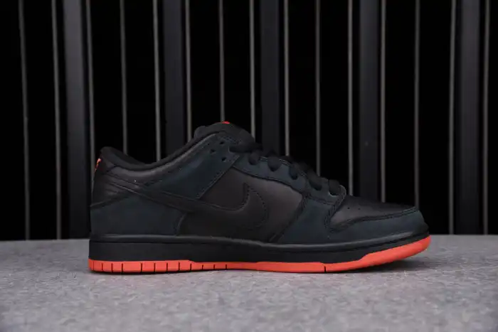 Cheap Nike SB Dunk Low Black Pigeon 883232-008