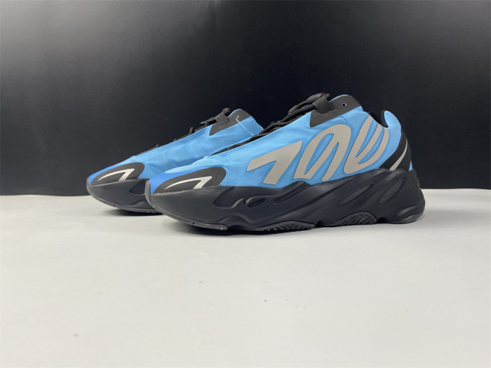 Onekick ADIDAS Yeezy Boost 700 MNVN 'Bright Cyan' GZ3079