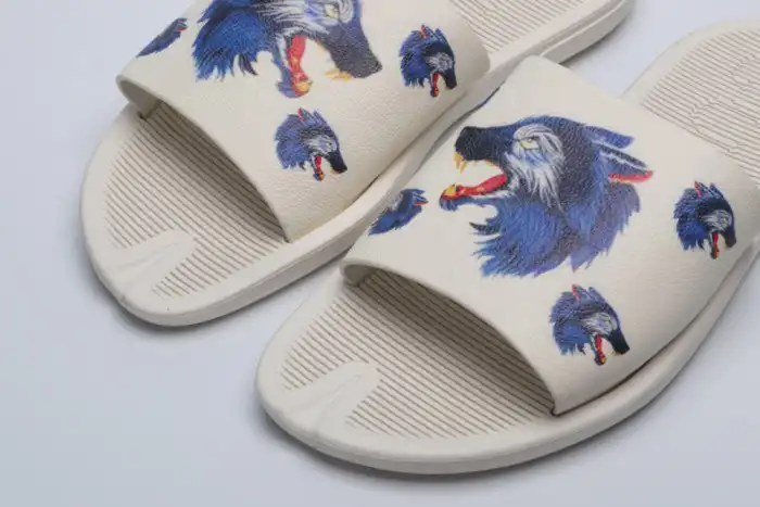 GUCC SLIPPERS