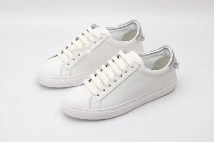 Givench LOW-TOP SNEAKER