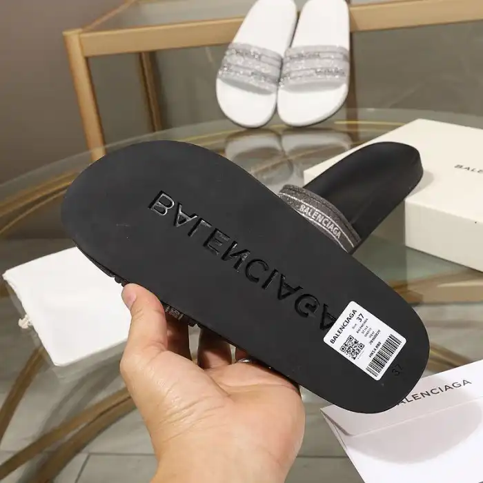 Rep BLCG SLIPPERS