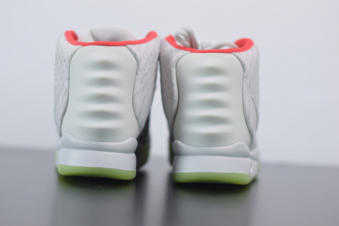 Nike Air Yeezy 2 NRG "Pure Platinum" 508214-010