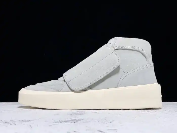 Onekick Nike Fear of God Skate Mid 