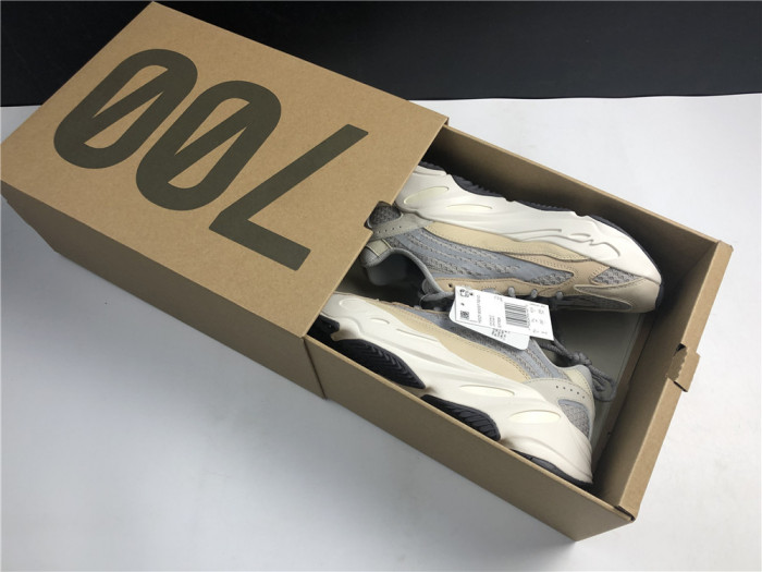 Onekick Adidas Yeezy Boost 700 V2 Cream Cream GY7924