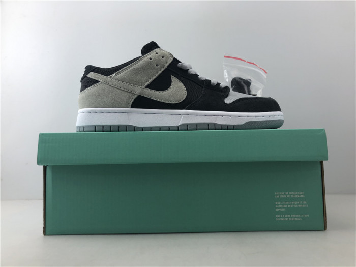 Nike Sb Zoom Dunk Low Pro Black Wolf Grey-White-White 854866-001